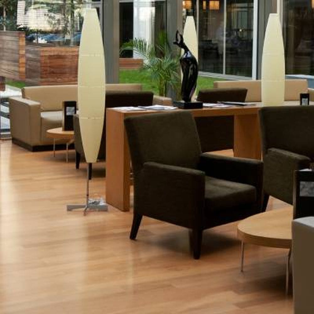 COMMERCIAL FLOORING